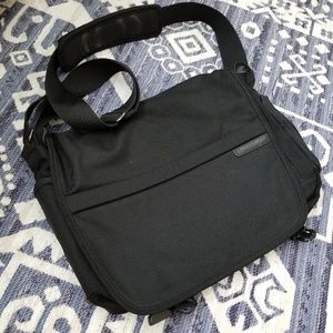 Briggs & Riley Travel Messenger Bag